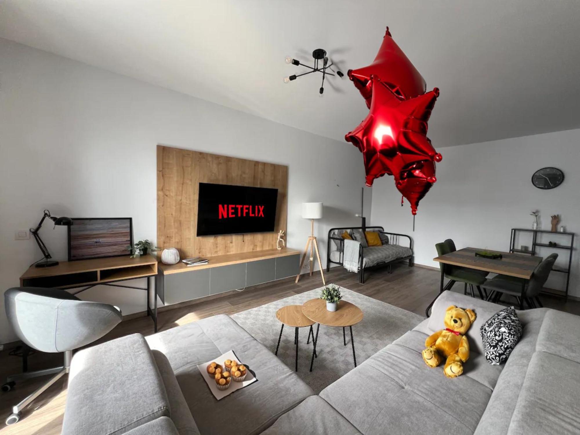 High-Rise Luxury Apartment With Free Parking Bucharest Exterior photo
